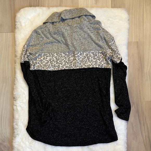 EUC Market & Spruce Gray and Black Cowl Neck Sweater - Picture 3 of 4